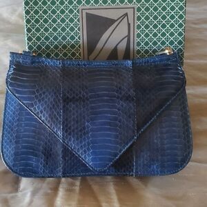 30.00 LADIES Handbag by J RENEE